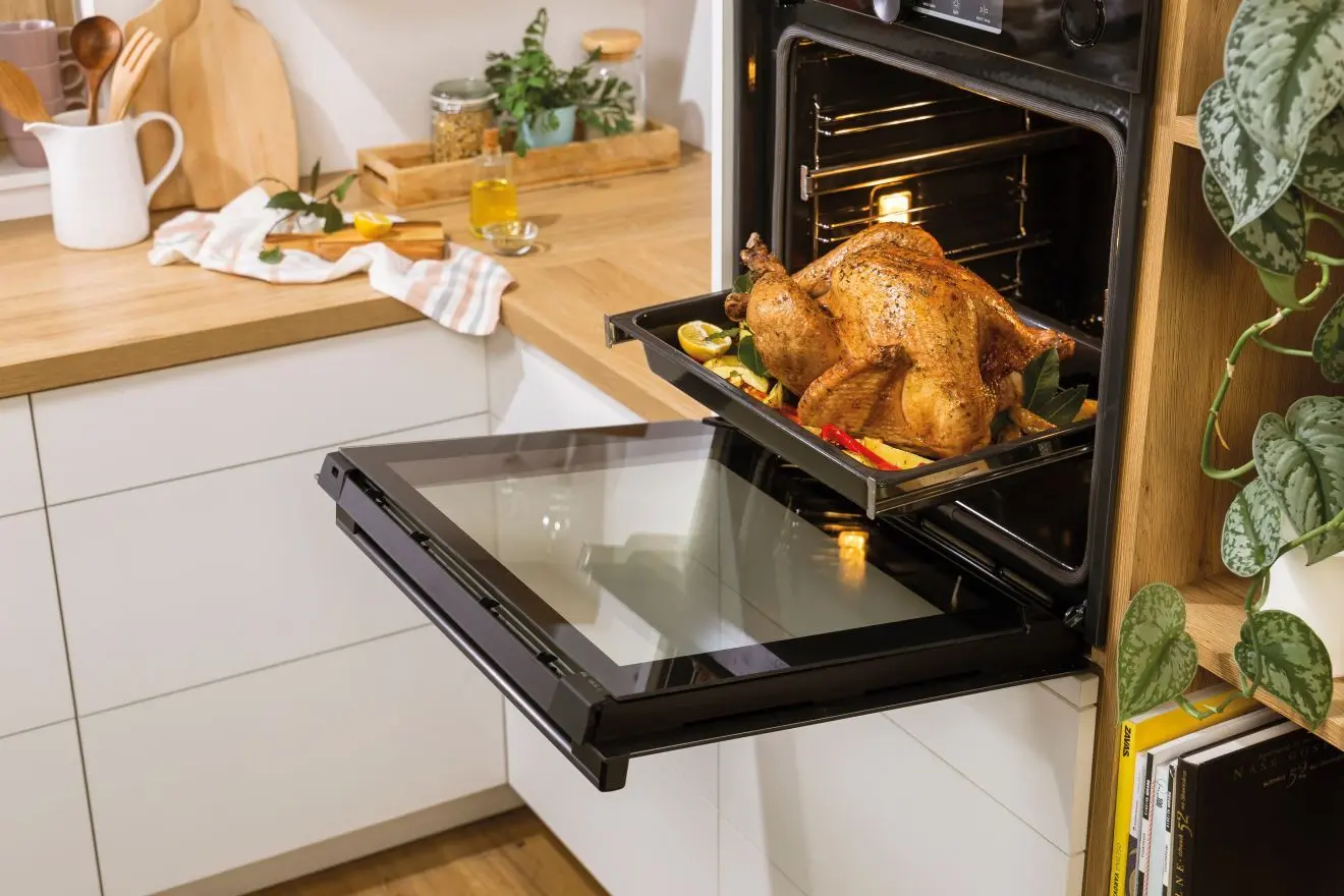 Встраиваемая электрическая духовка Gorenje BO 6735 E05B (Black) - 11