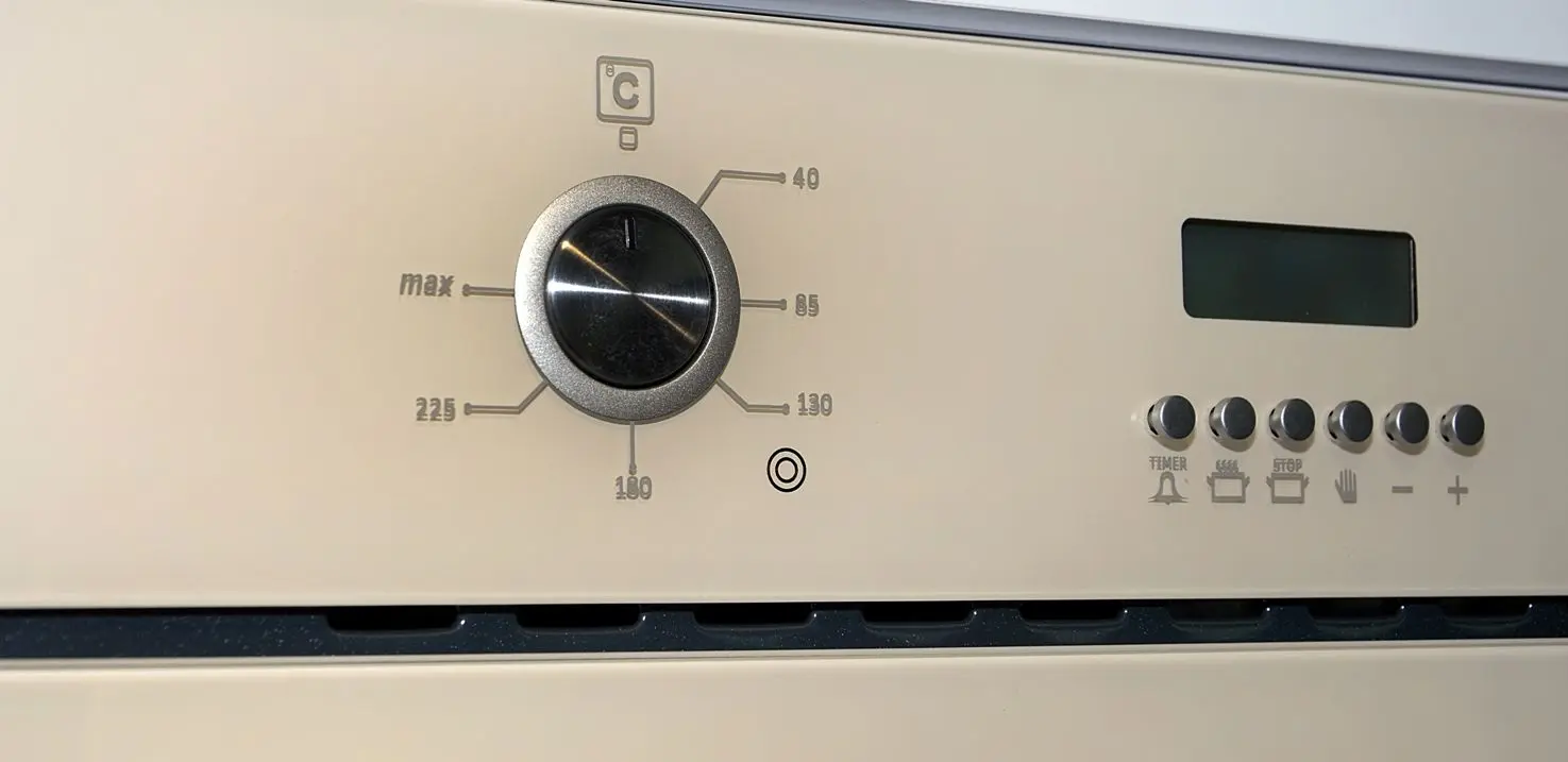 Cuptor electric incorporabil Zanetti ZCE 60E LCD (Creme)