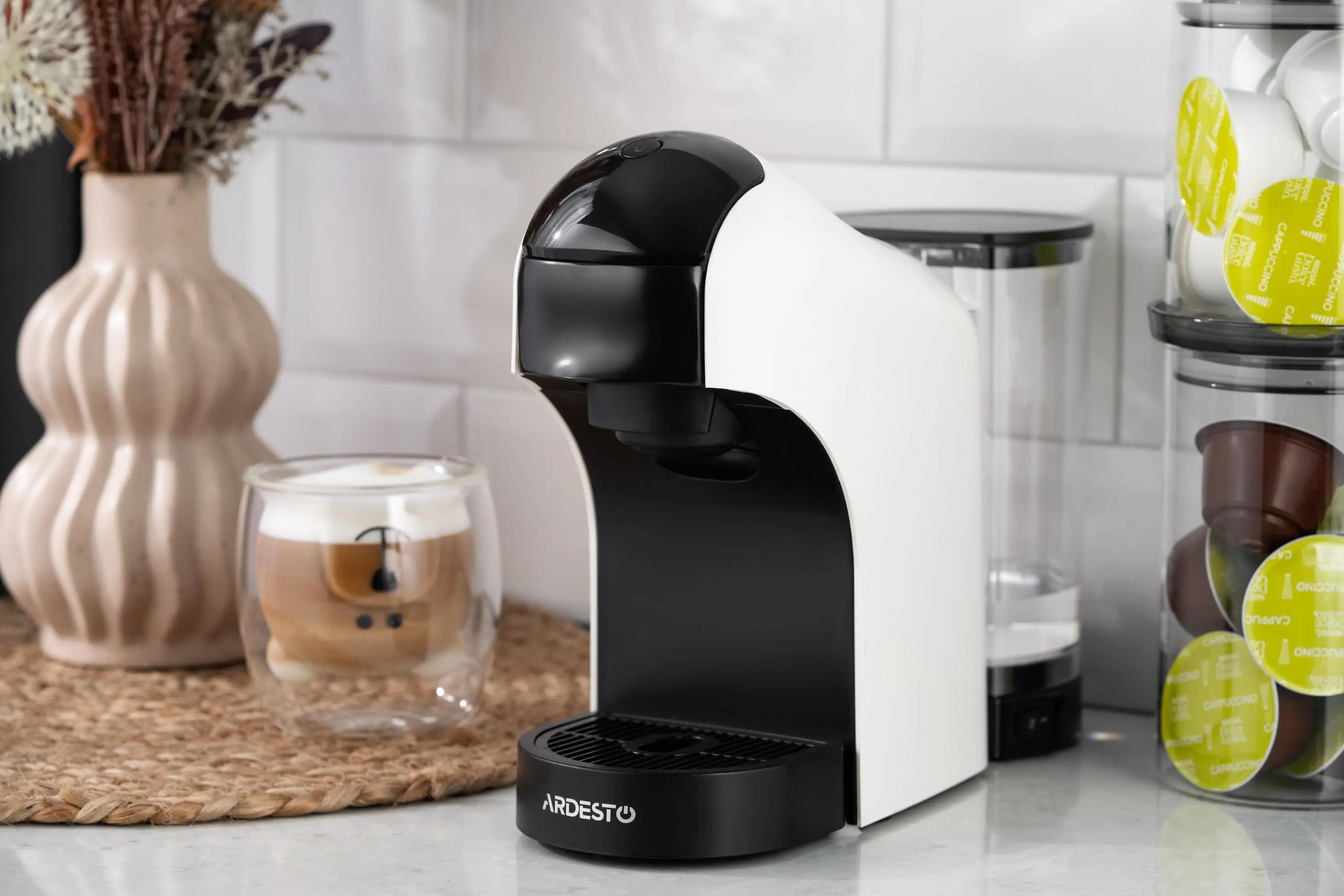Aparat de cafea Ardesto YCM-CNDE (White/Black)