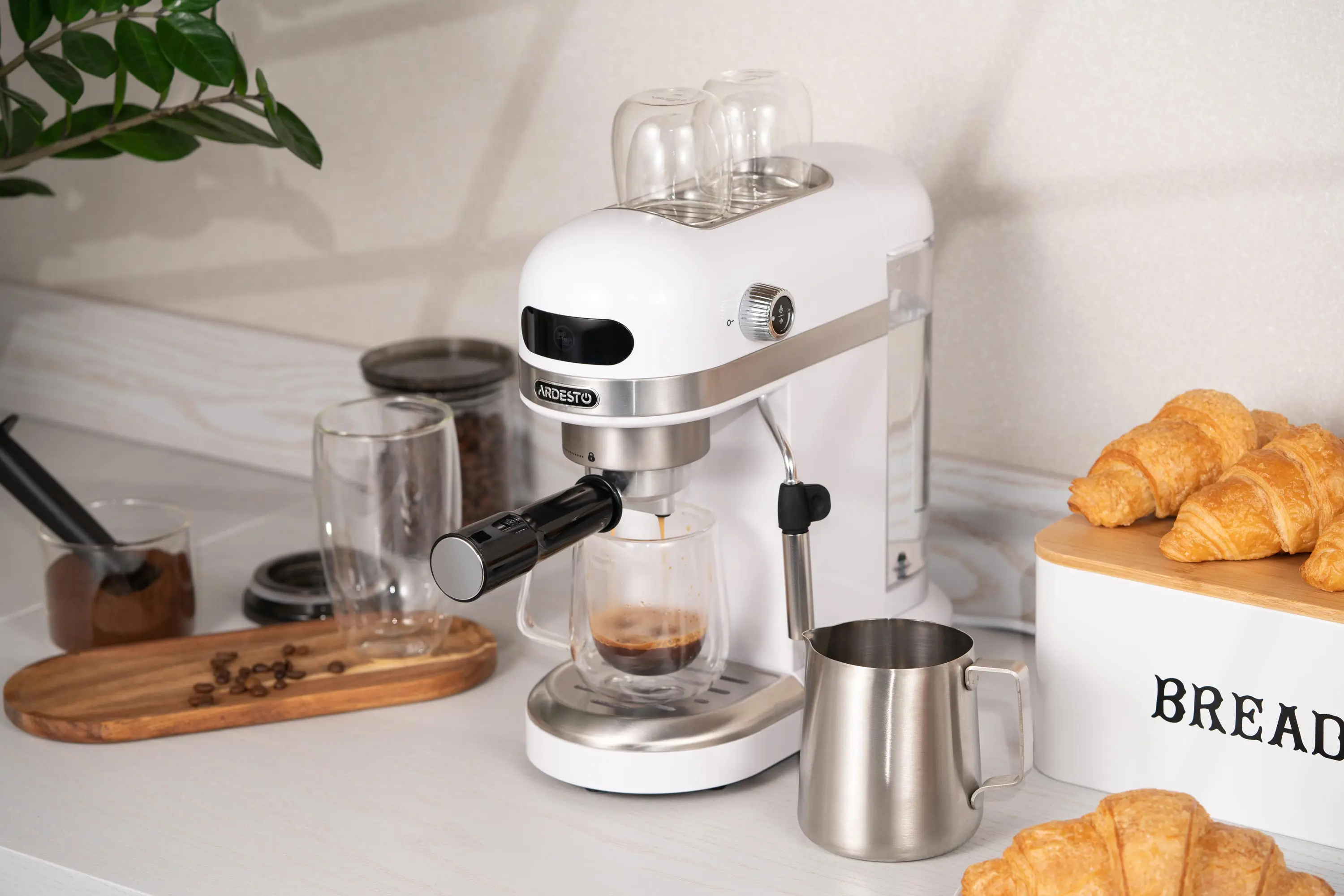 Кофемашина Ardesto YCM-E1500 (White)