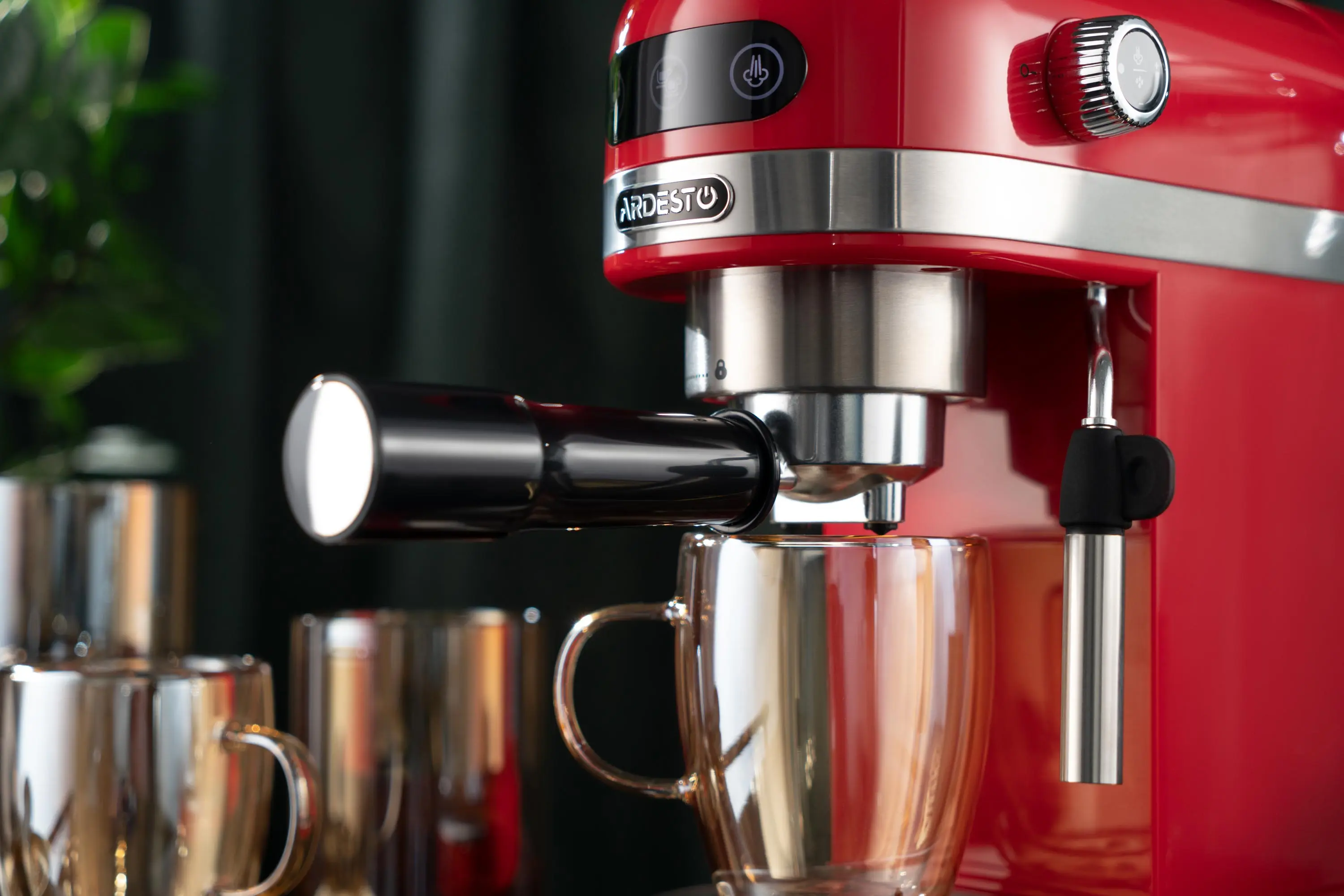 Кофемашина Ardesto YCM-E1501 (Red)