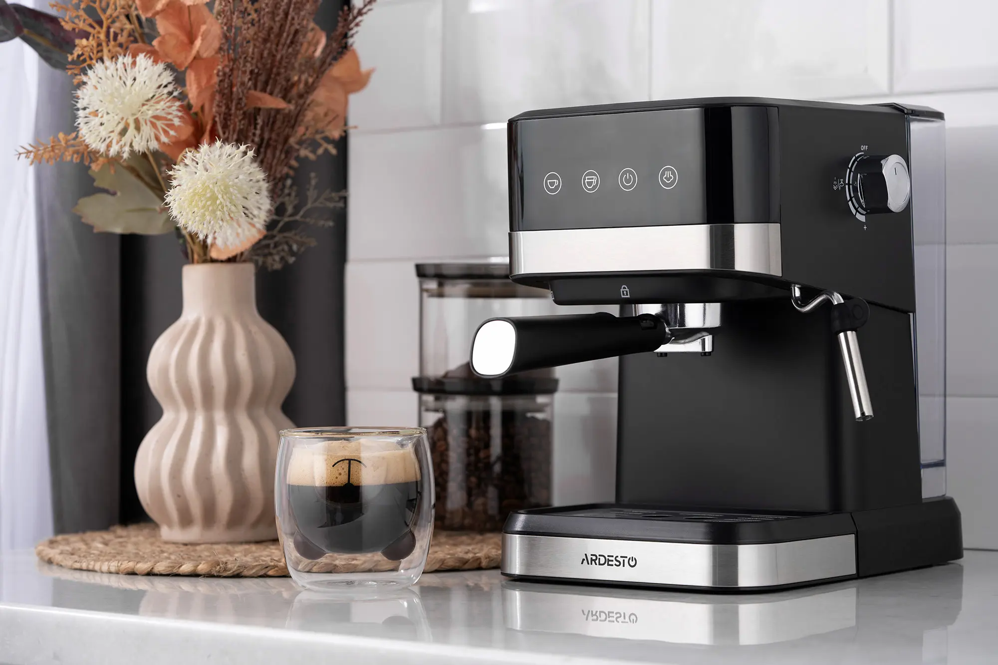 Кофемашина Ardesto YCM-E1700 (Black)