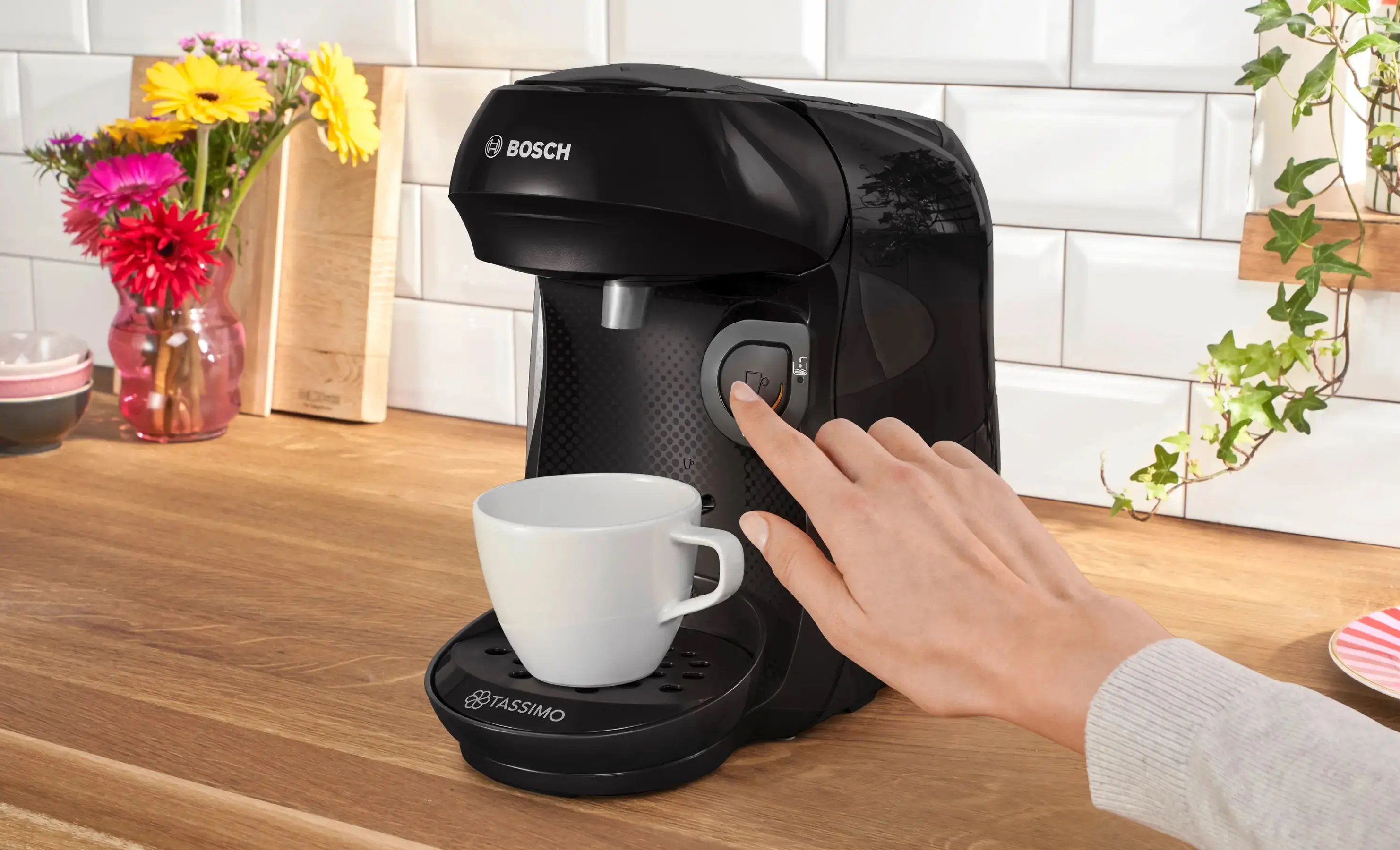 Aparat de cafea Bosch Tassimo Happy TAS102E (Black)
