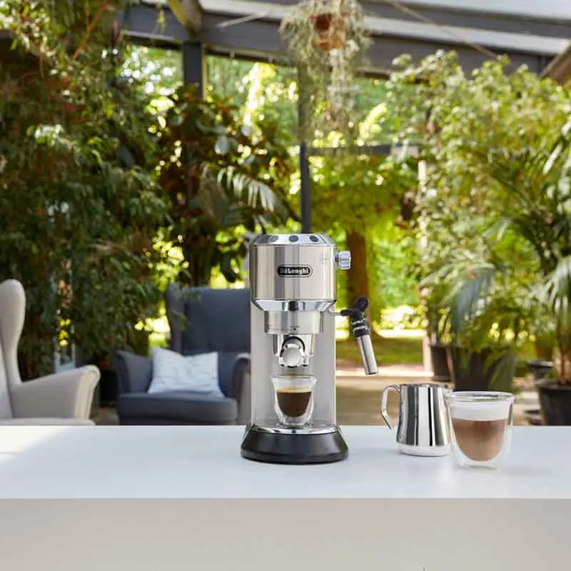 Aparat de cafea Delonghi Dedica Style EC 685.M (Silver)