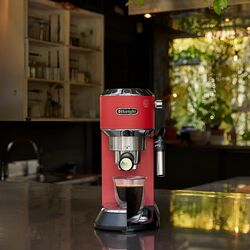 Кофемашина Delonghi Dedica Style EC685.R (Red) Thumb