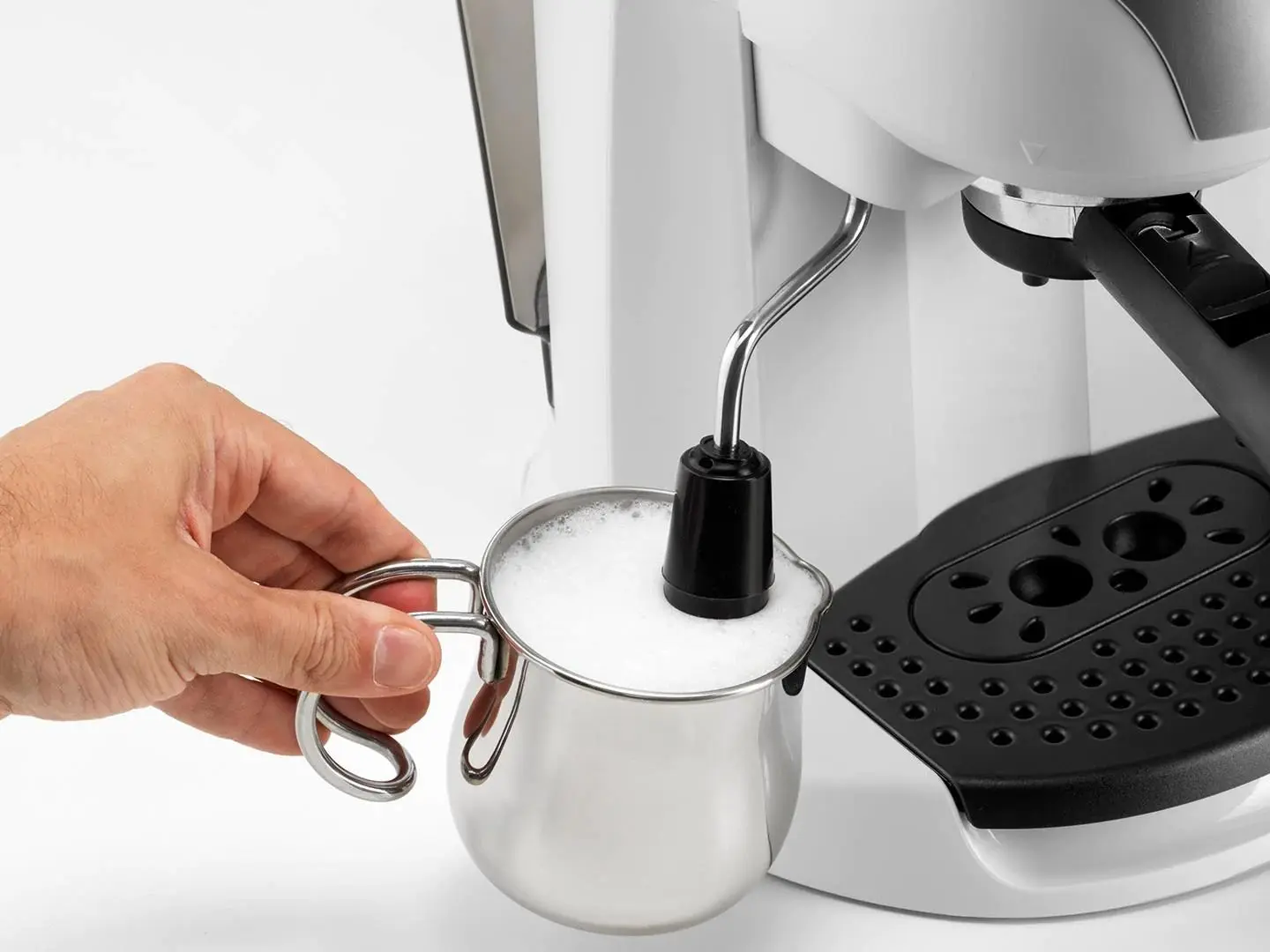 Aparat de cafea DeLonghi EC 221.W (White/Black)