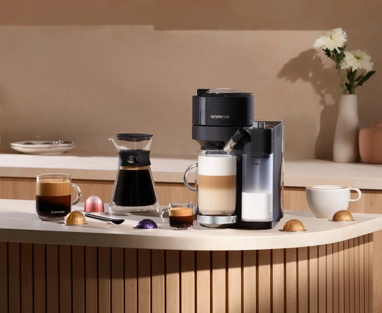 Aparat de cafea DeLonghi Nespresso Vertuo Lattissima ENV300.B (Black)