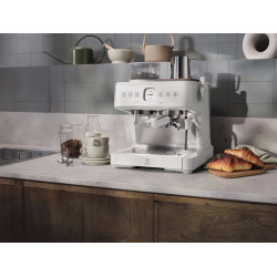 Кофемашина  Electrolux E8EC1-8SW (White) Thumb