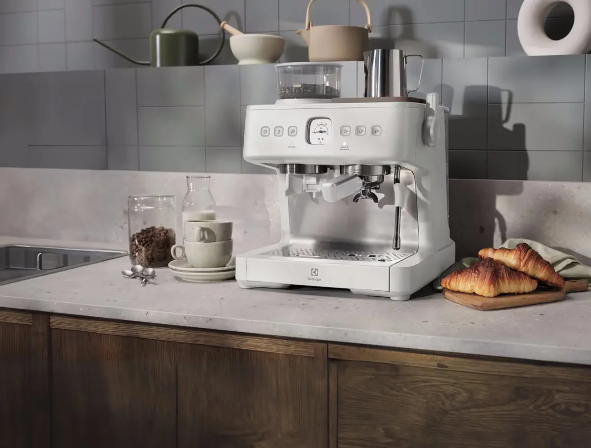 Кофемашина  Electrolux E8EC1-8SW (White) - 7