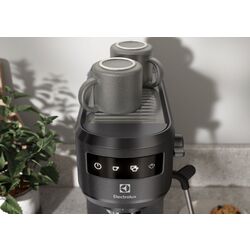 Кофемашина Electrolux Explore 6 E6EC1-6BST (Black) Thumb