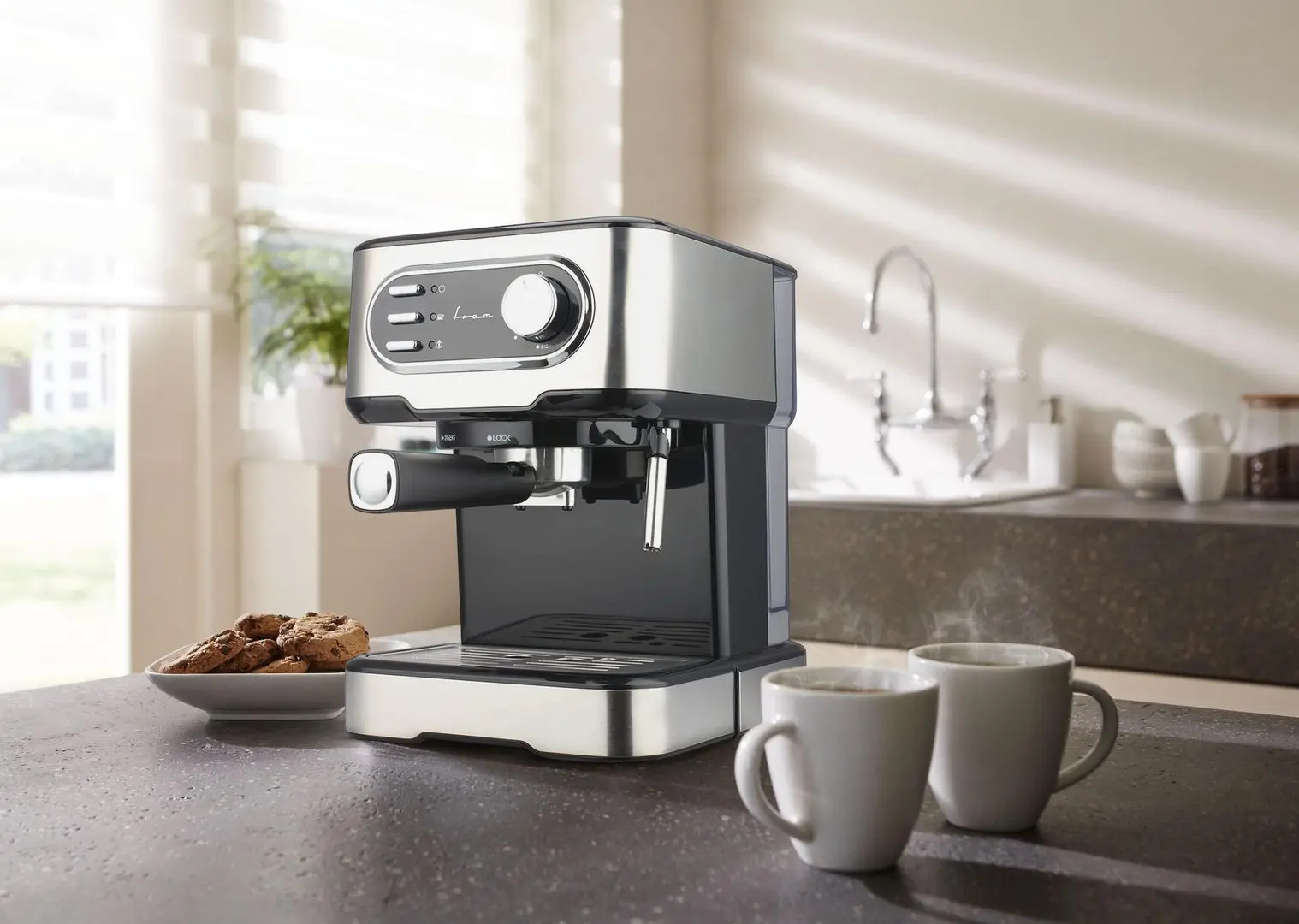 Кофемашина Fram FEM-850BKSS (Inox/Black)