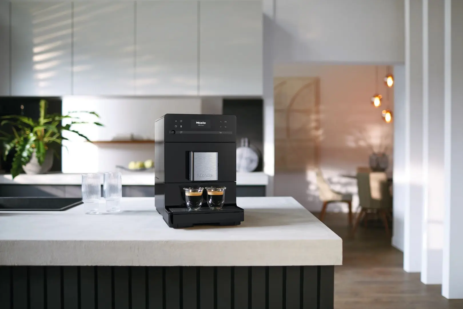 Aparat de cafea Miele CM 5300 Silence (Black)