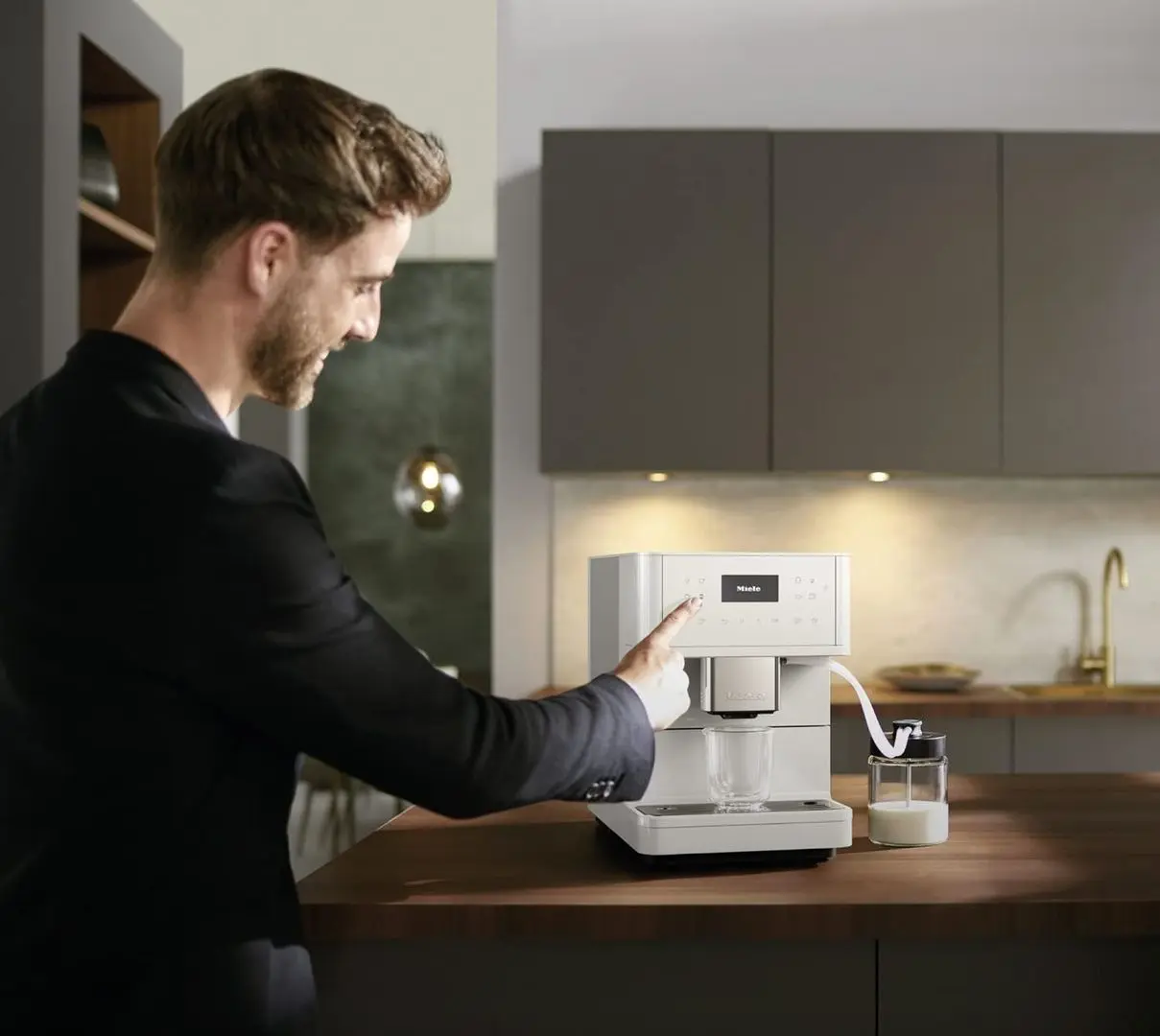 Aparat de cafea Miele CM 6160 MilkPerfection (Lotus White)