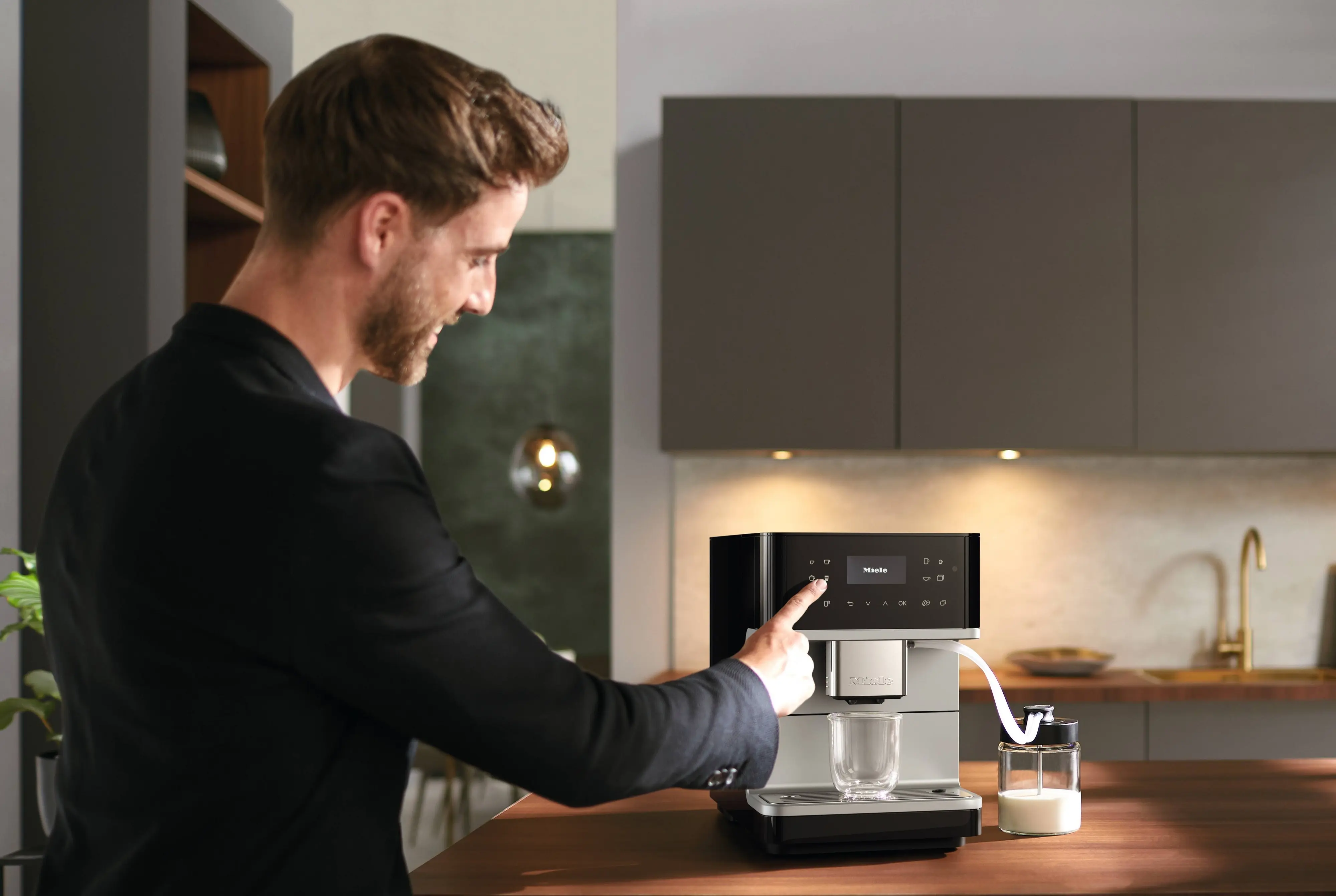 Aparat de cafea Miele CM 6160 Silver Edition (Black/Silver) - 5