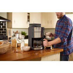 Кофеварка Russell Hobbs Grind&Brew 25610-56 (Black/Grey) Thumb