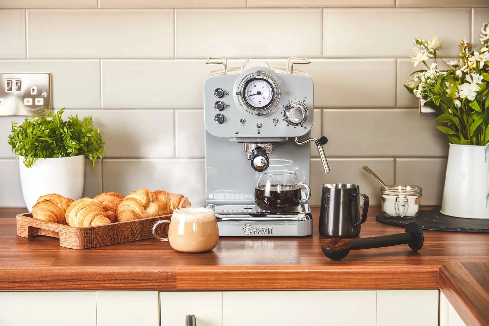 Aparat de cafea Swan Retro SK22110GRN (Grey)