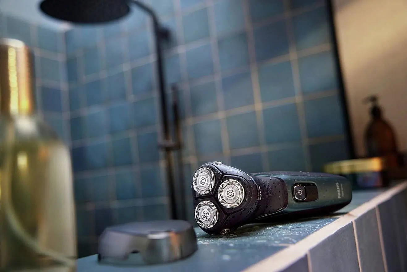 Электробритва Philips S3243/12 (Black/Blue)