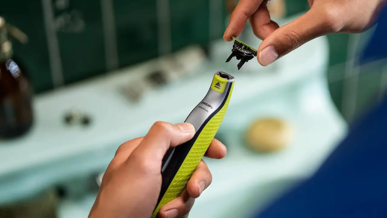 Триммер Philips QP2734/23 OneBlade (Black/Yellow) - 4