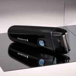 Электробритва Remington F1000 (Black) Thumb