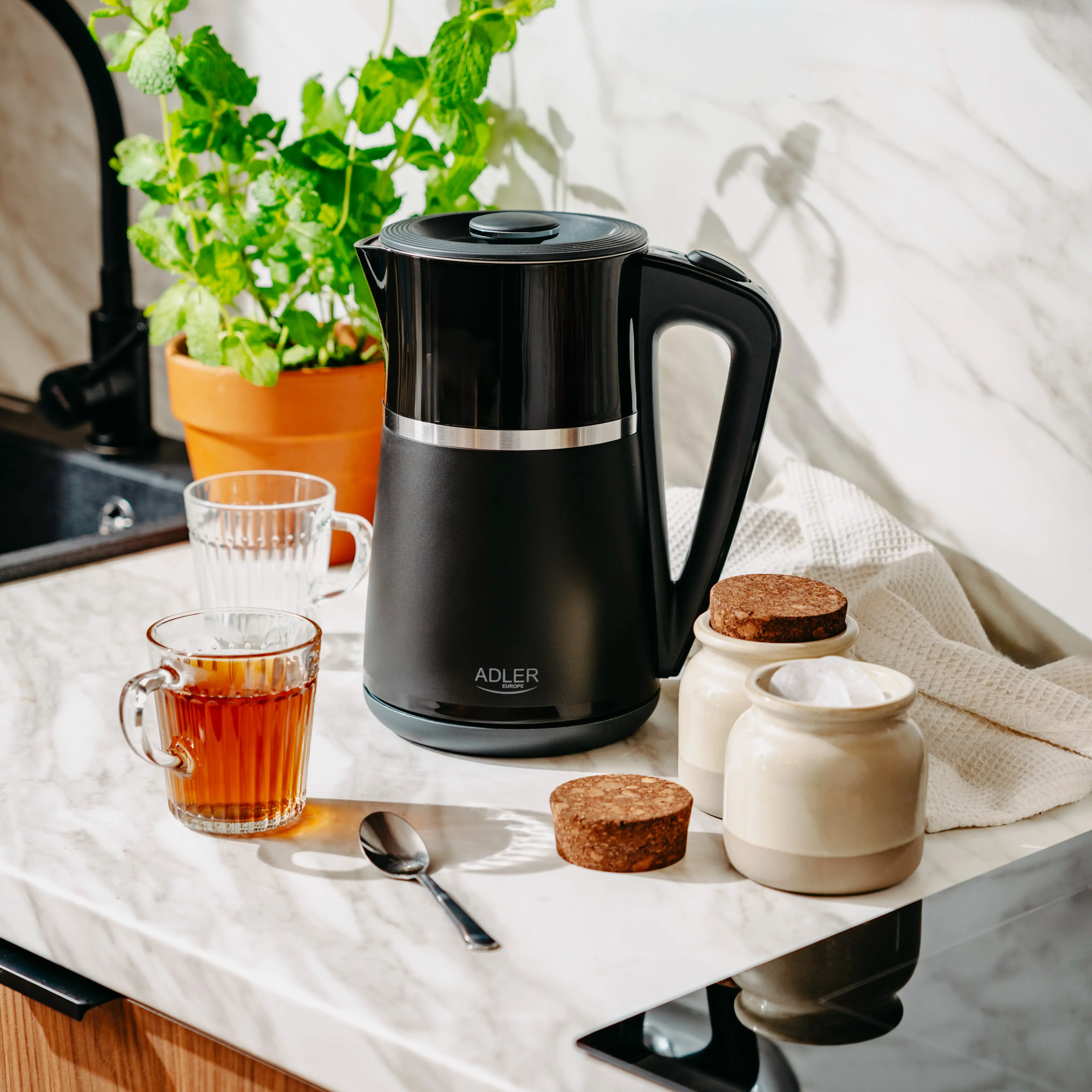 Электрочайник Adler AD 1355 (Black) - 9