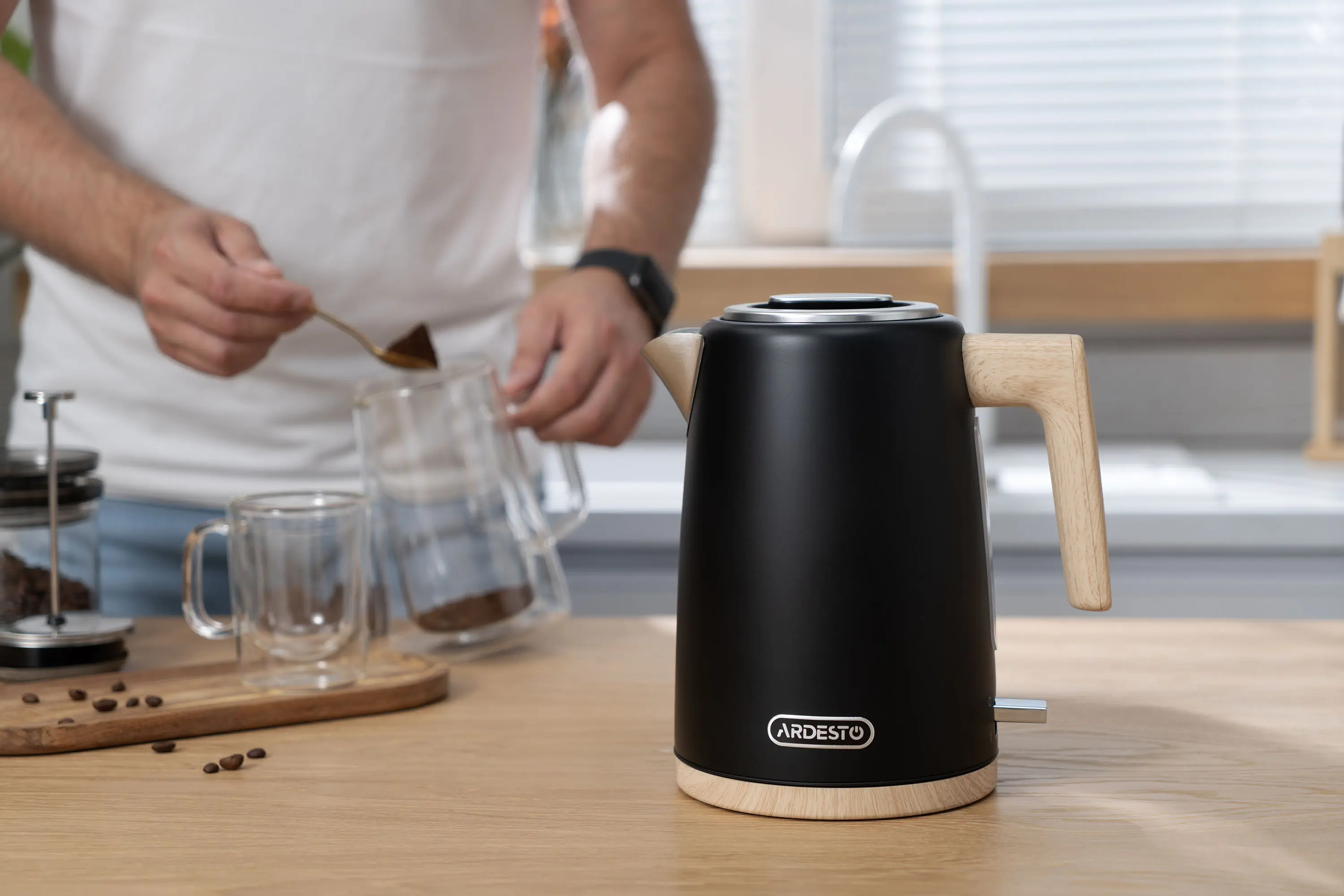 Электрочайник Ardesto Wood Modern EKL-F420BWD (Black)
