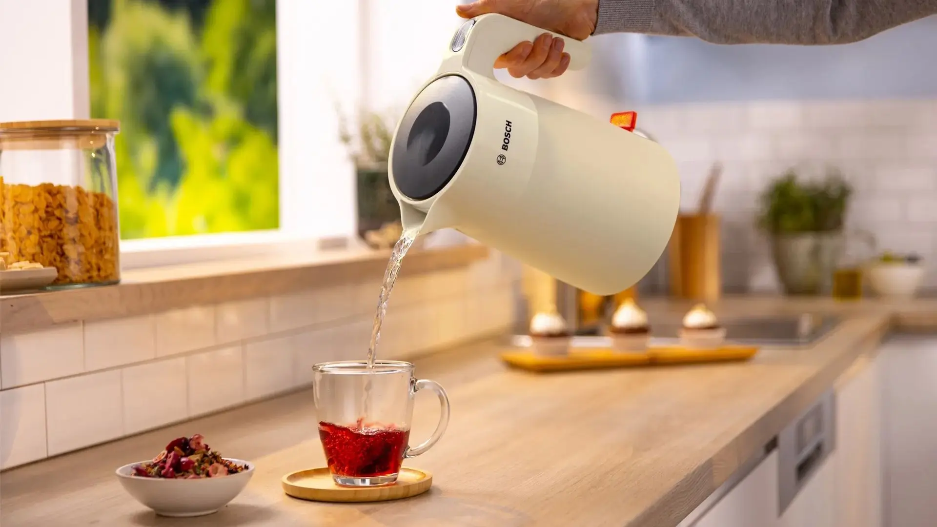 Fierbator electric Bosch MyMoment TWK2M167 (Beige)