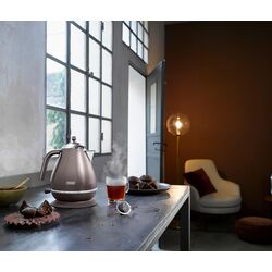 Fierbător electric DeLonghi Icona Metallics KBOT3001.PK (Pink) Thumb