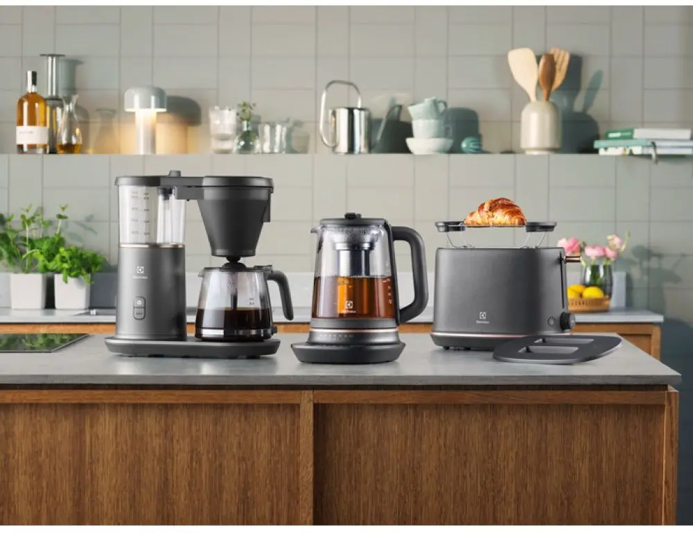 Электрочайник Electrolux Explore 7 E7GK1-8BP (Black Pearl)