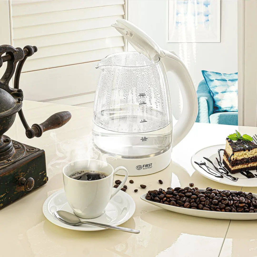 Электрочайник First FA-5404-1-WI (White)