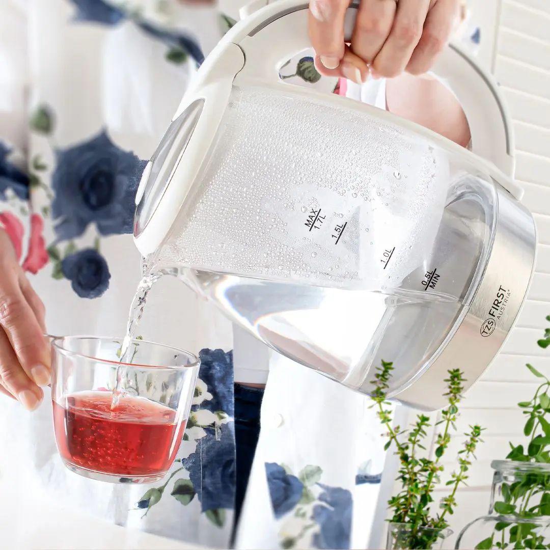 Электрочайник First FA-5404-2-WI (White)