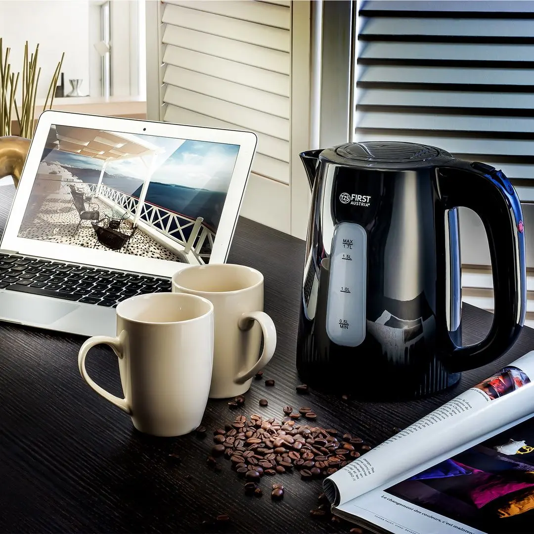 Электрочайник First FA-5417-7-BA (Black)