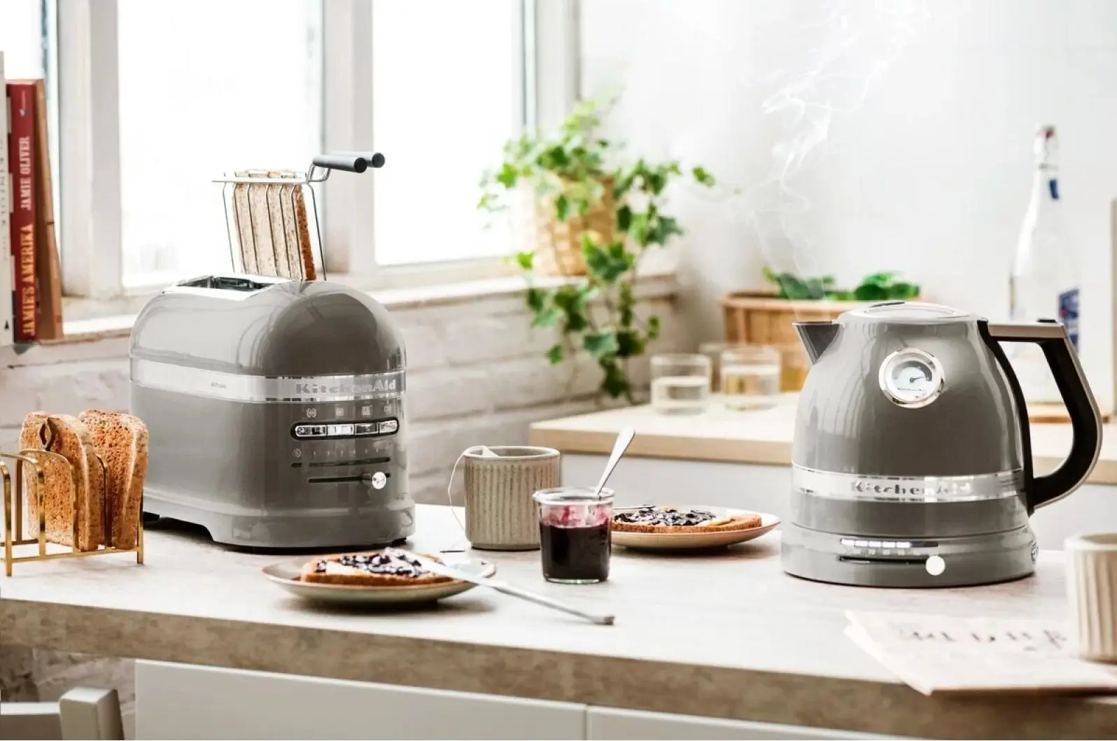 Электрочайник KitchenAid Artisan 5KEK1522EMS (Medallion Silver) - 14