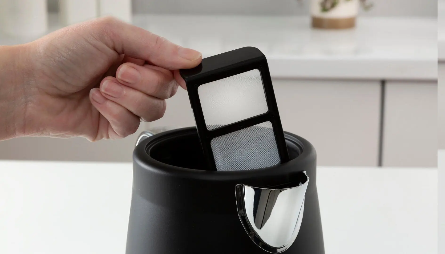 Электрочайник Morphy Richards Illumination 108020 (Black) - 2