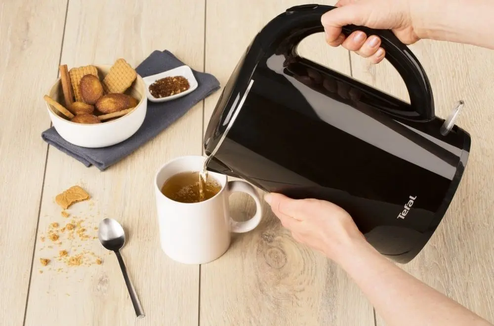 Электрочайник Tefal Safe to Touch KO260830 (Black)