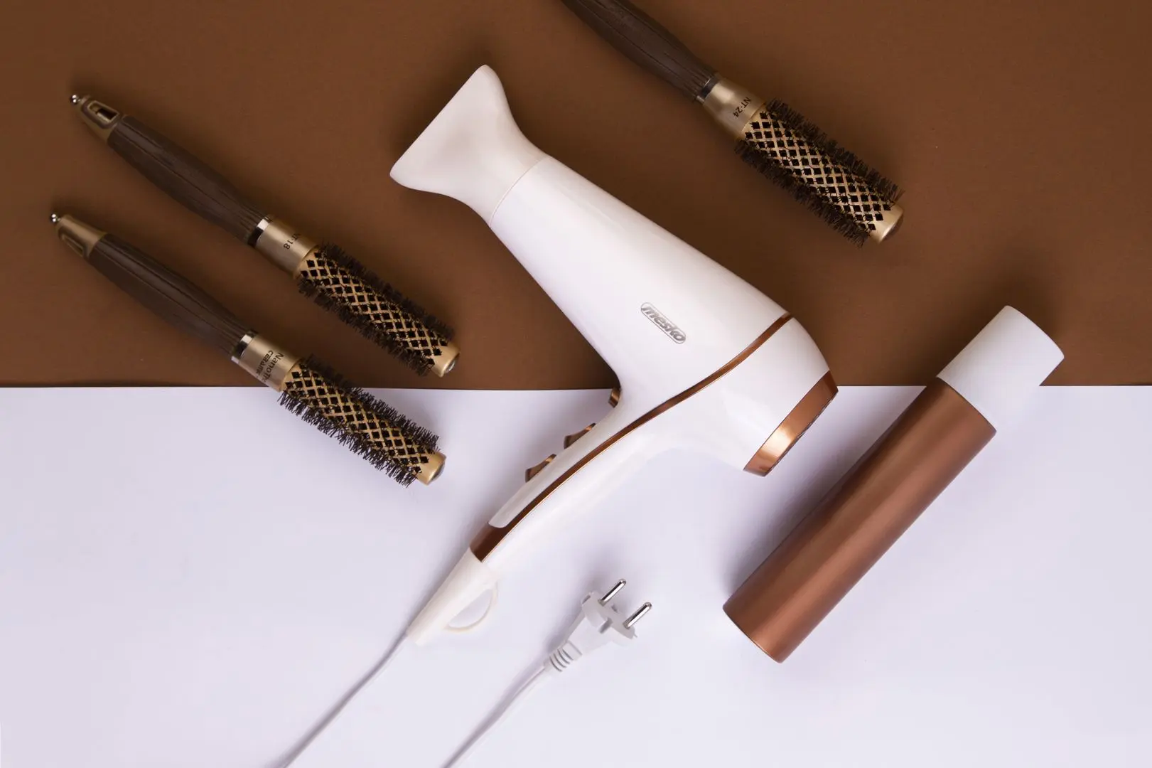 Фен Mesko MS 2250 (White/Cooper)