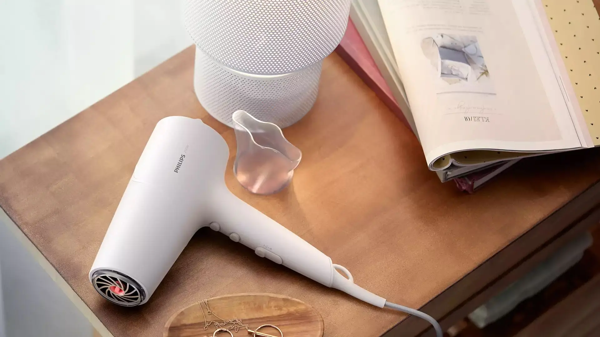 Uscător de păr Philips 5000 BHD500/00 (White)