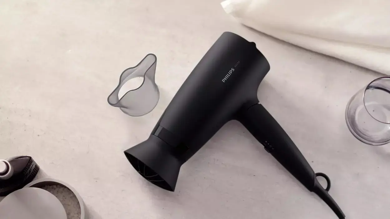 Фен Philips BHD308/10 (Black)