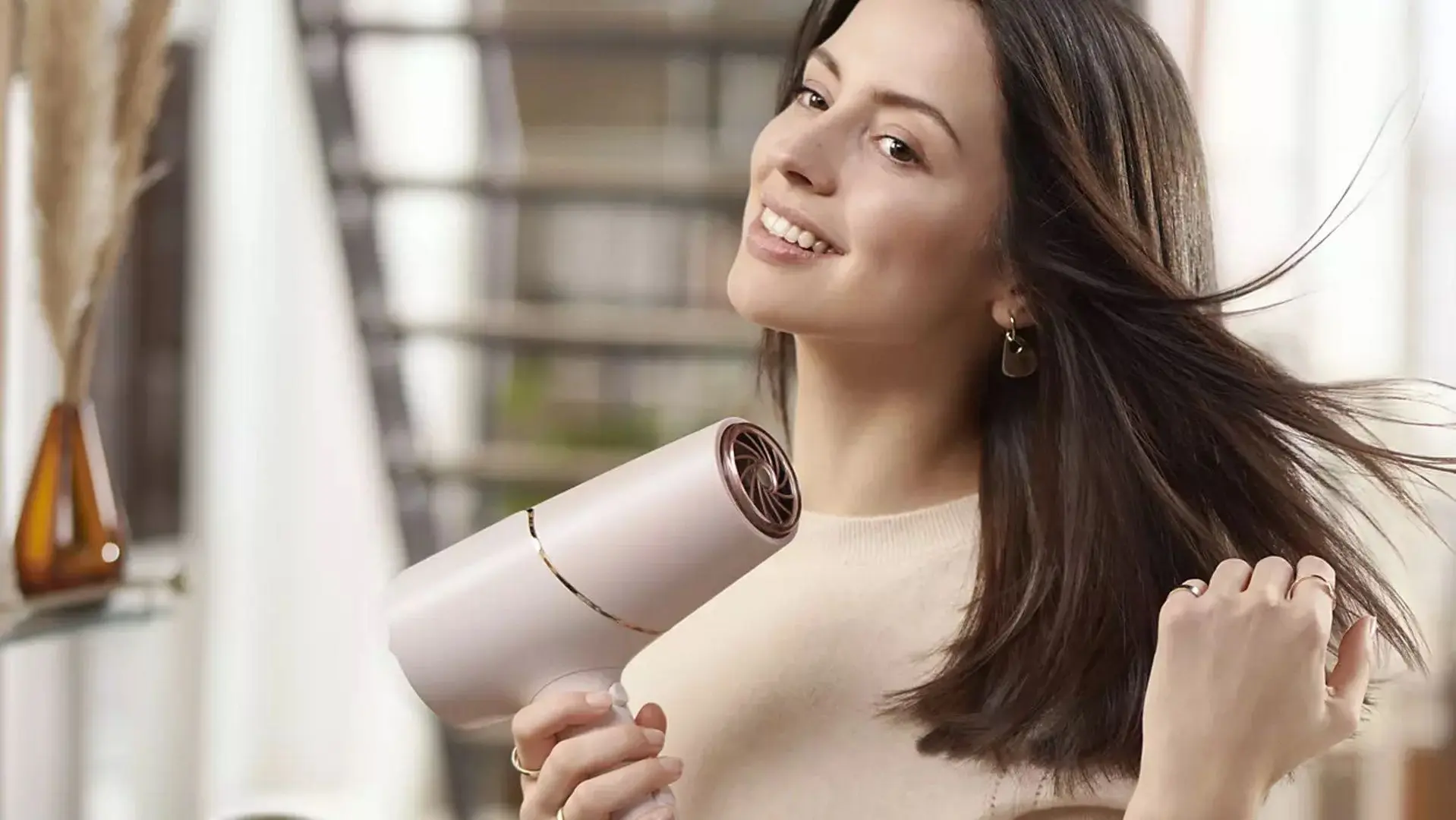 Uscator de par Philips BHD530/00 (Pearl Peach)