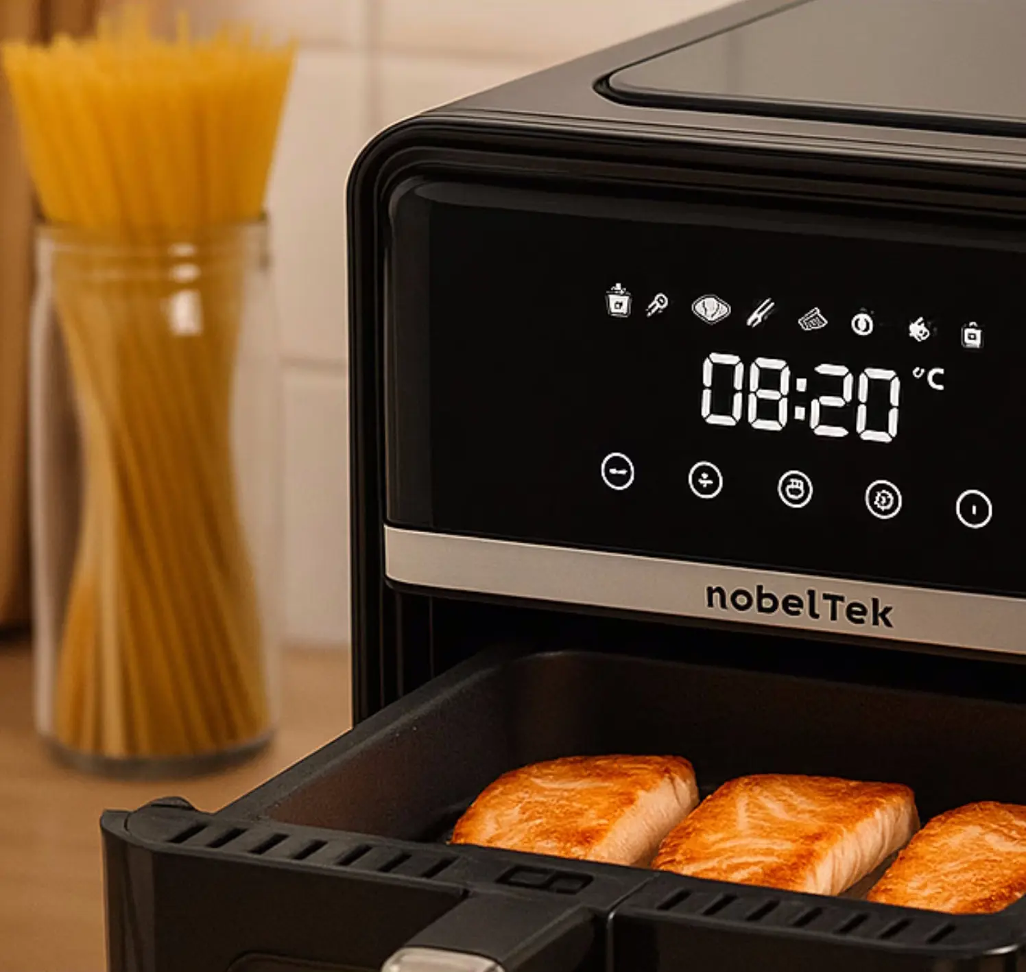 Friteuza cu aer cald NobelTek NAF1400B (Black)