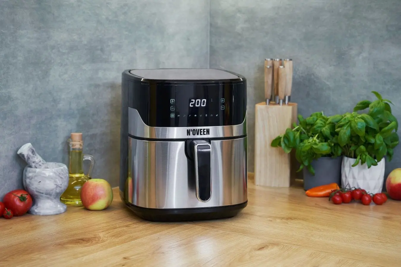 Friteuza cu aer cald Noveen AF550 (Black/Silver)