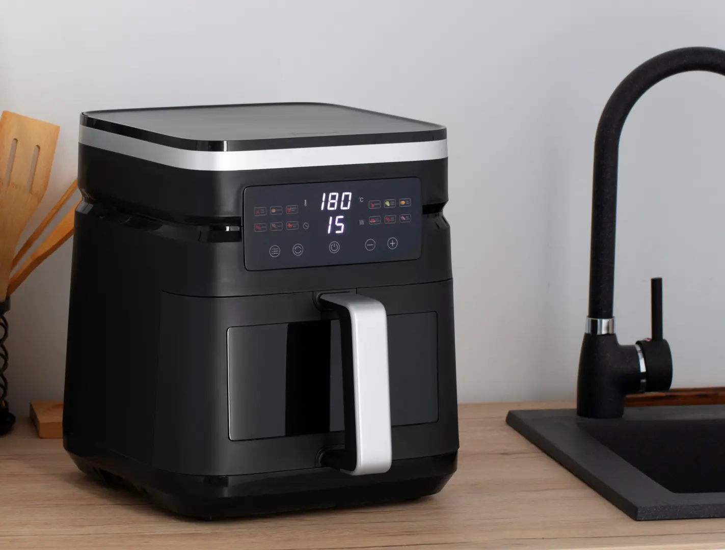 Аэрофритюрница Starcrest SFR-7020WBK (Black)