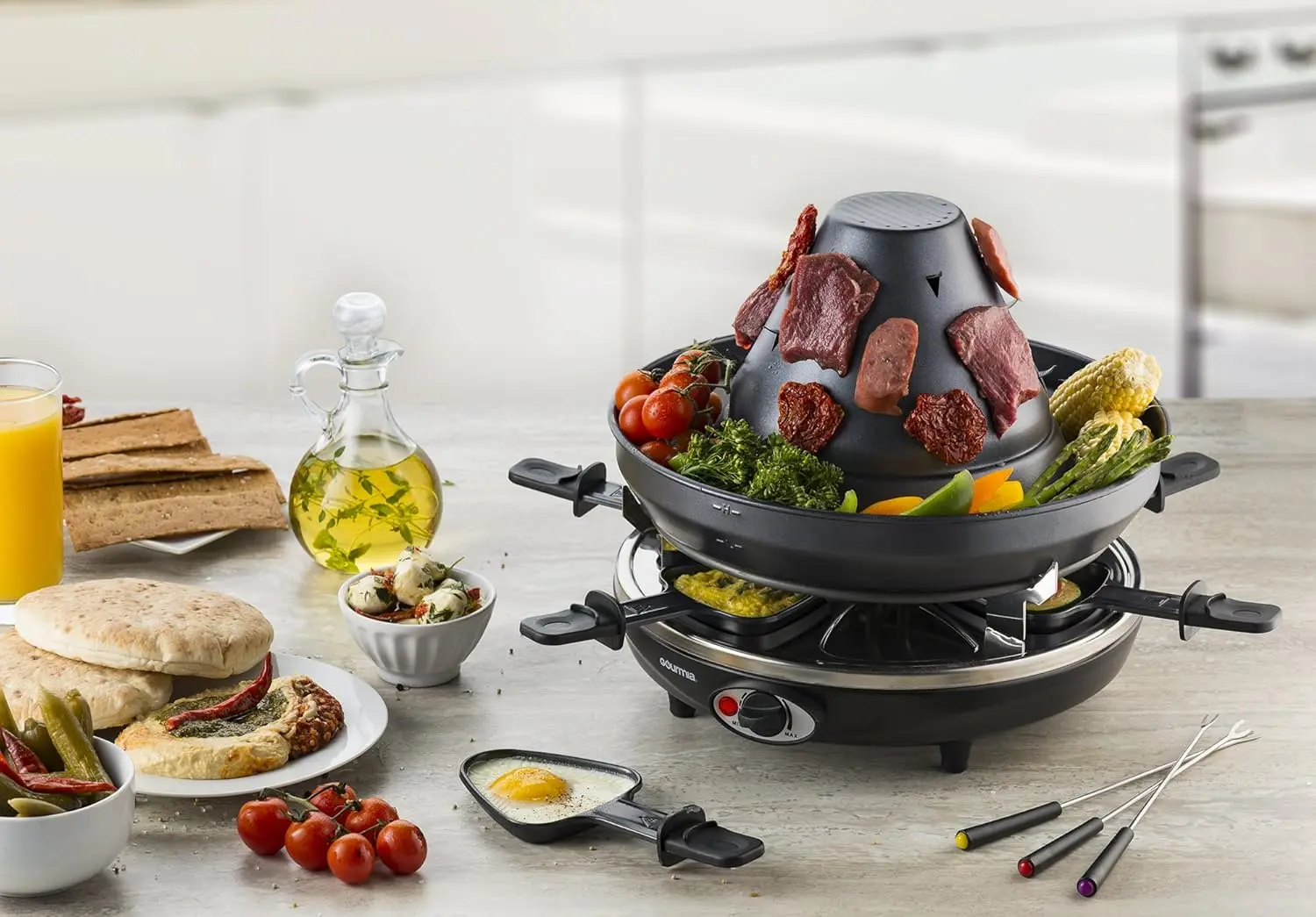 Grill cu raclete Gourmia GEG1400UK (Black)