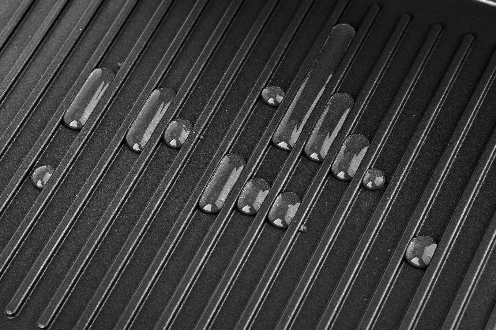 Электрогриль Lund 67451 (Inox/Black)