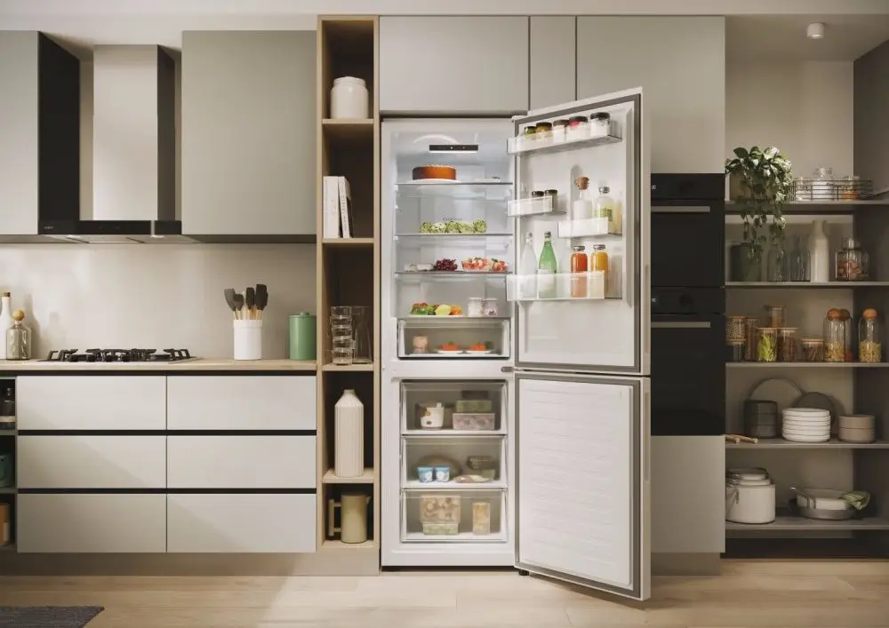 Frigider Candy CNCQ2T618EW (White)