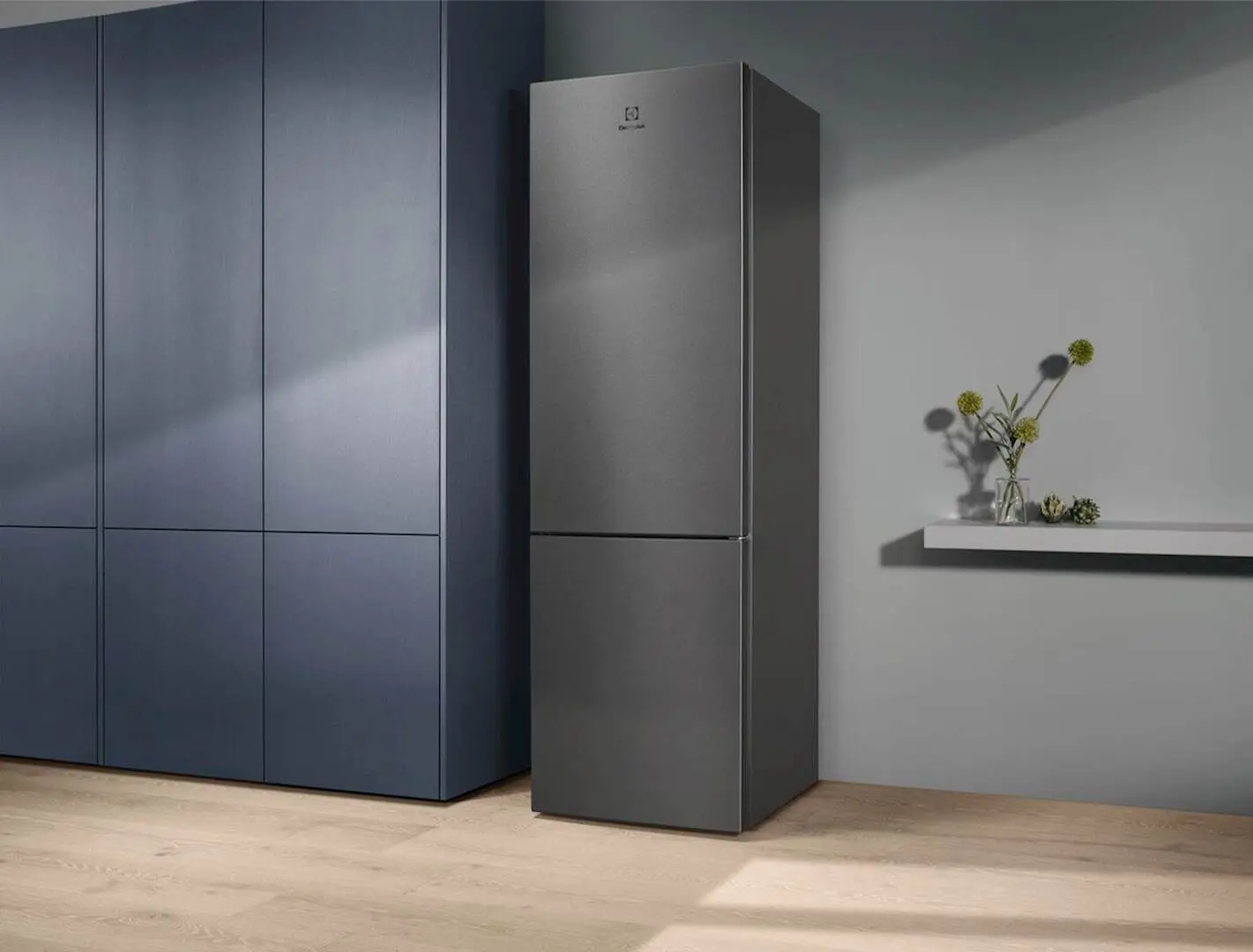 Frigider Electrolux LNT5ME36U1 (Inox)