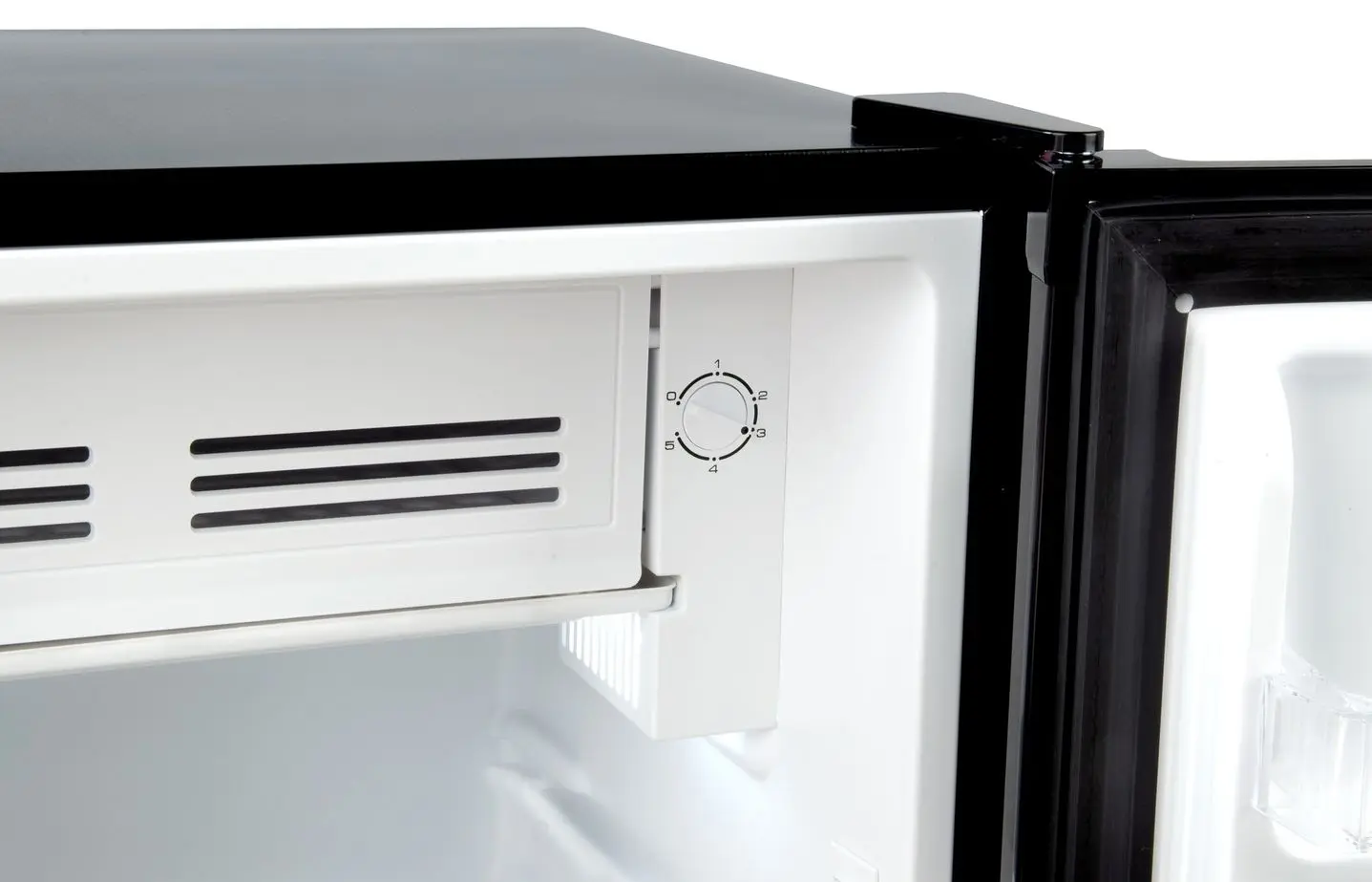 Frigider Luxpol LCP-85C (Black)