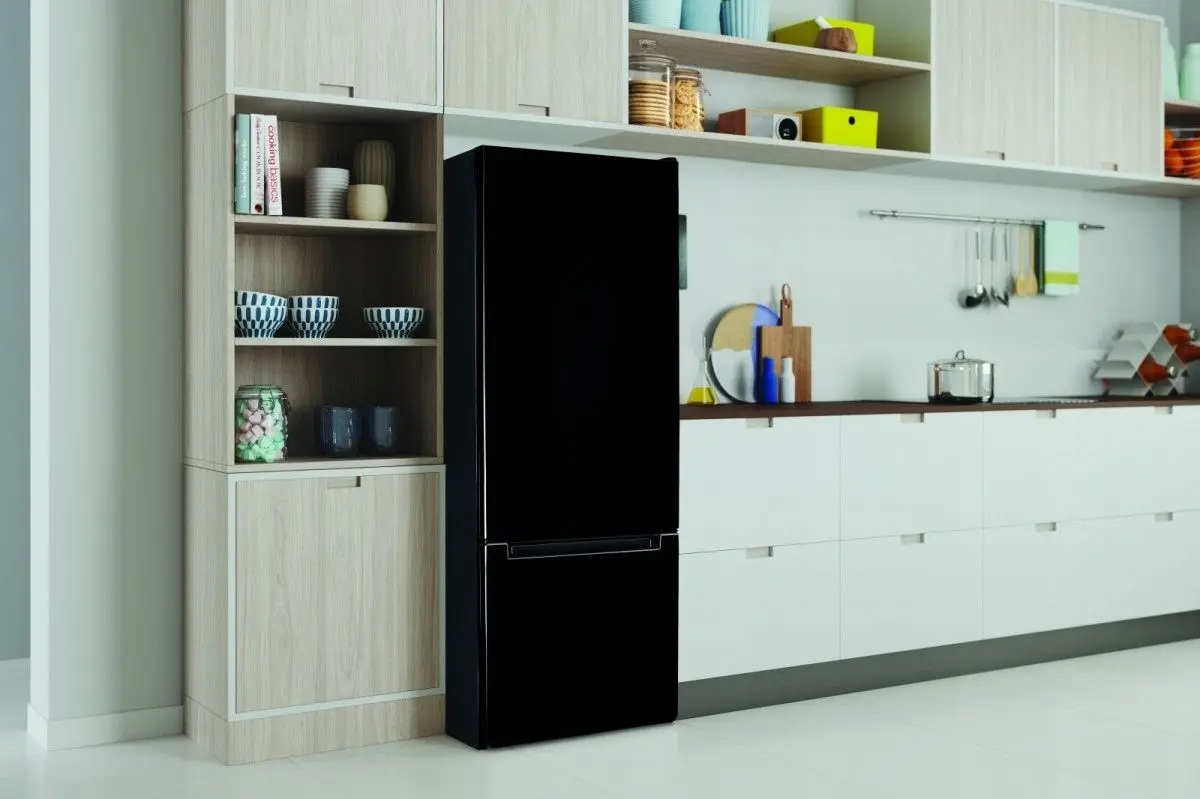 Frigider Polar POB602EK (Black)