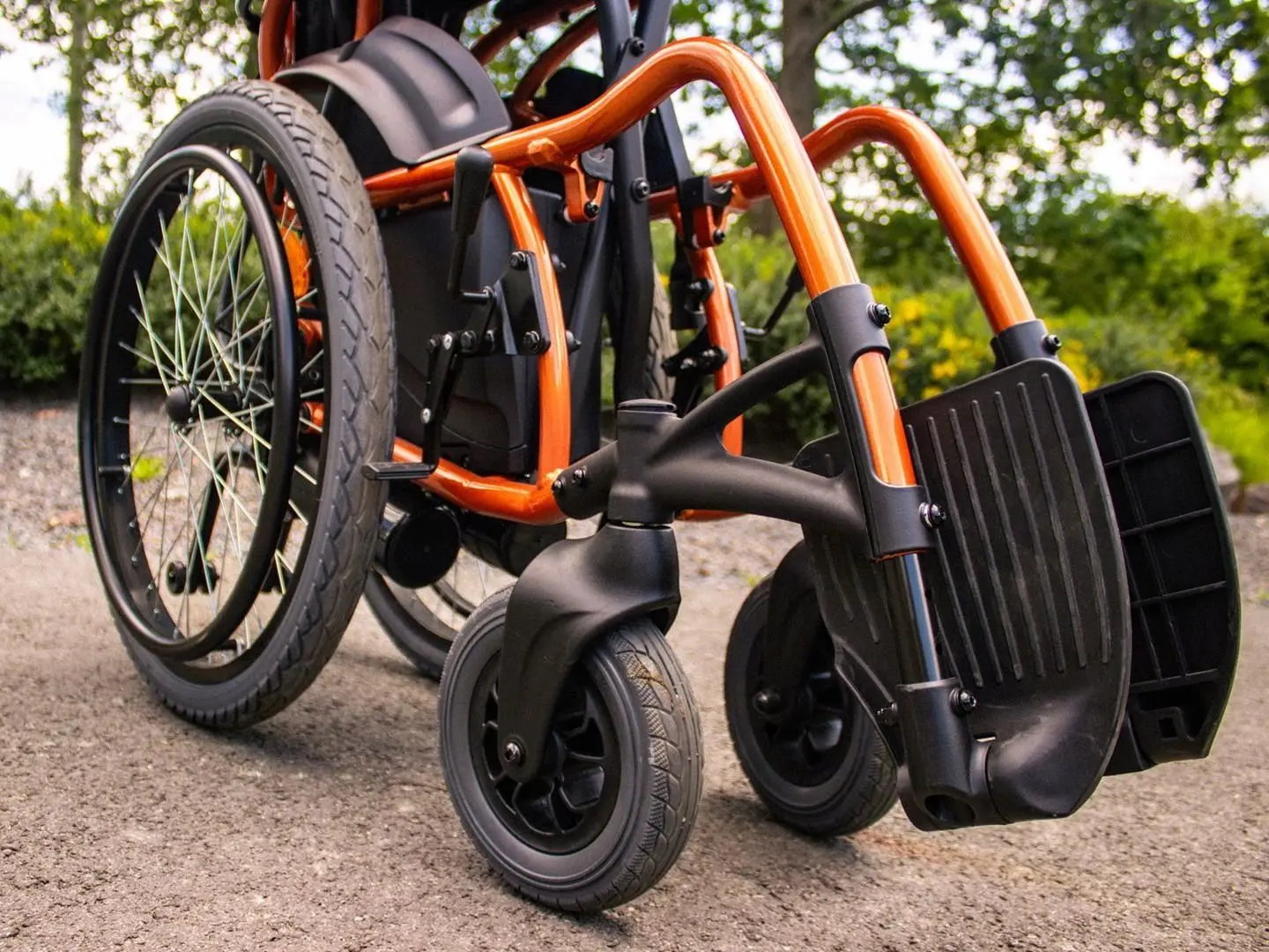 Scaun cu rotile electric Medilife Flex D130AL (Black/Gold)