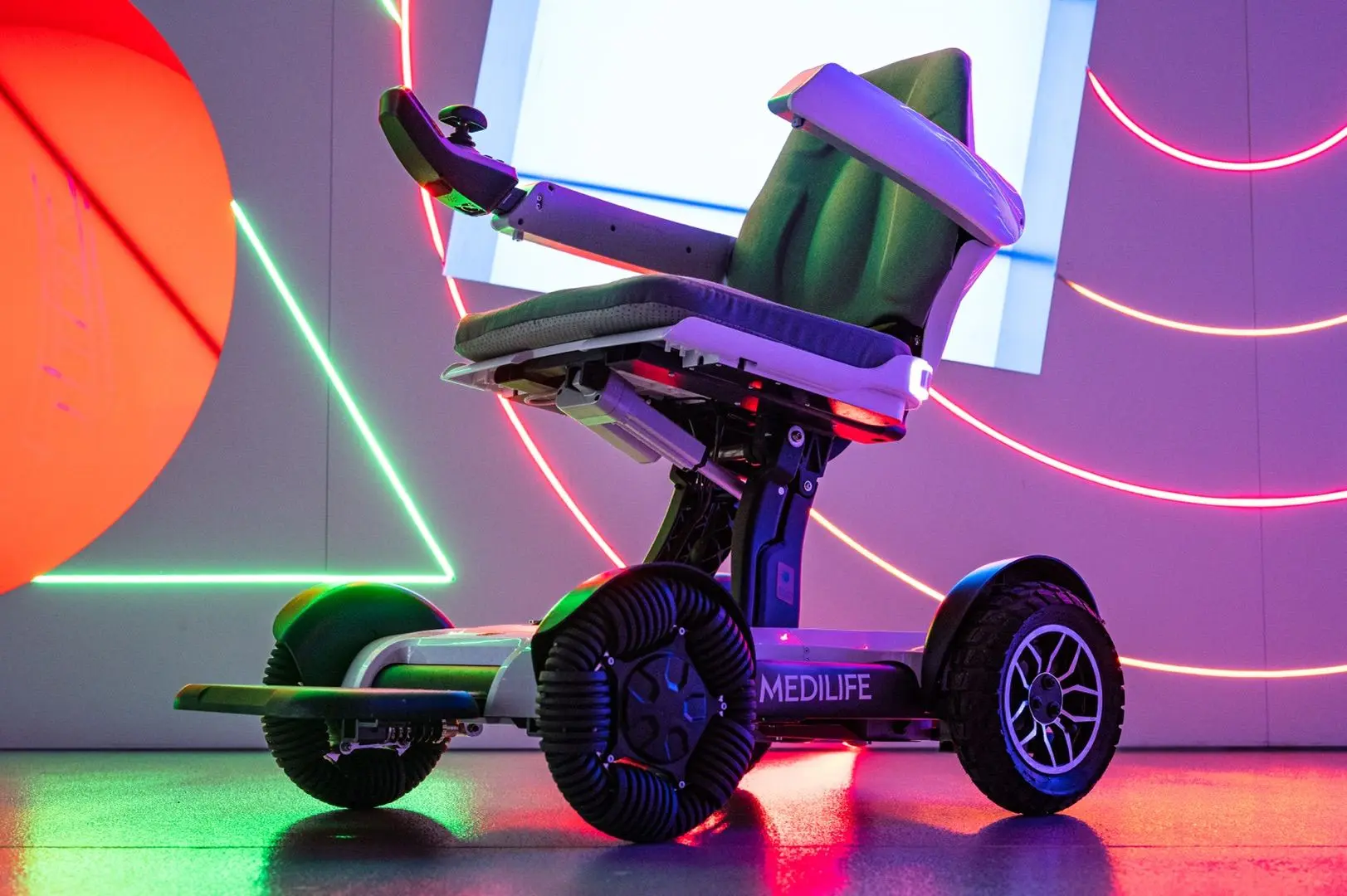 Scaun cu rotile electric Medilife Rose (White)