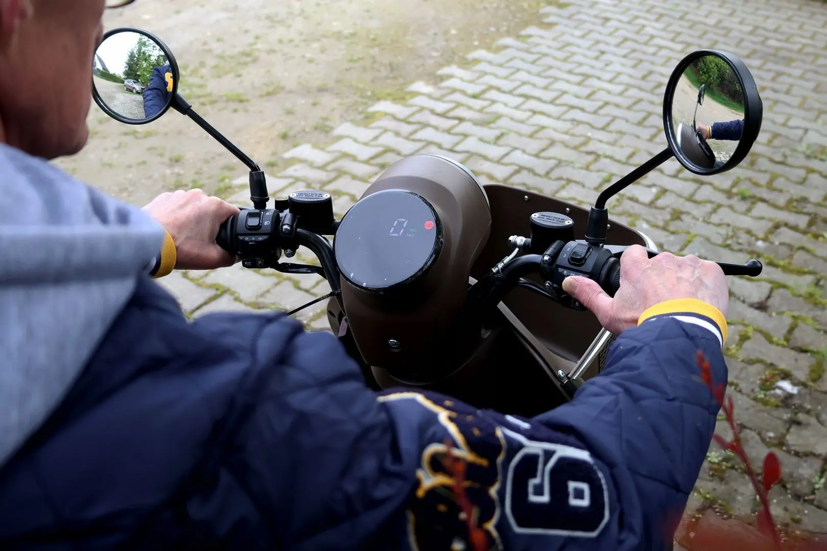 Scuter mobil electric Medilife Toro (Brown)